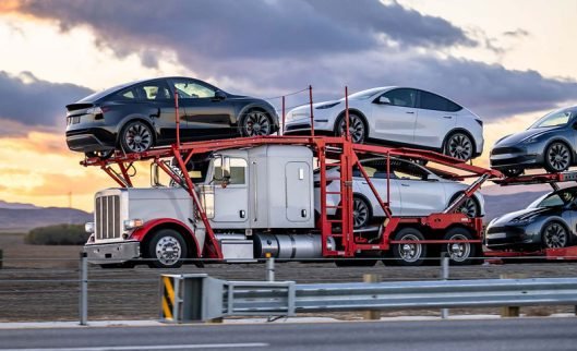 Top-Rated Grand Rapids, MI Service for Shipping Cars. Experts with over 20 years experience. No personal information is required for an online Grand Rapids, MI Car Shipping Quote.